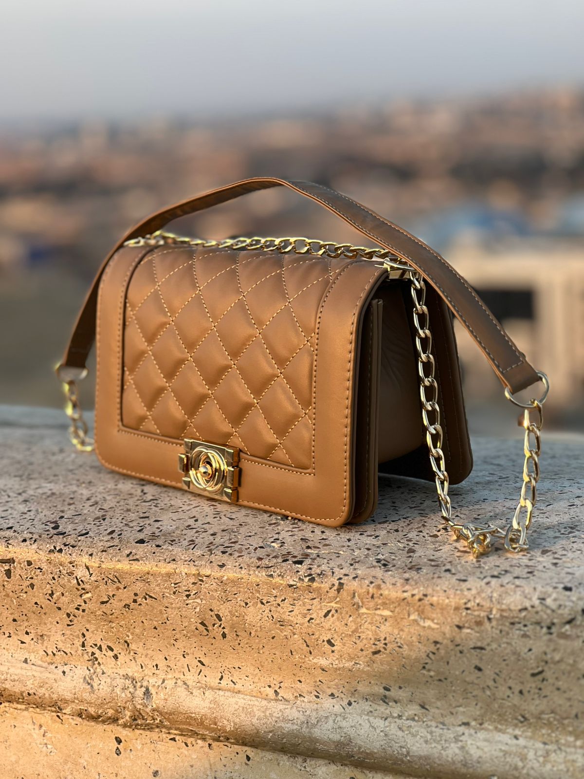 BINOBAGS Elegant Quilted Crossbody Bag with Gold Chain